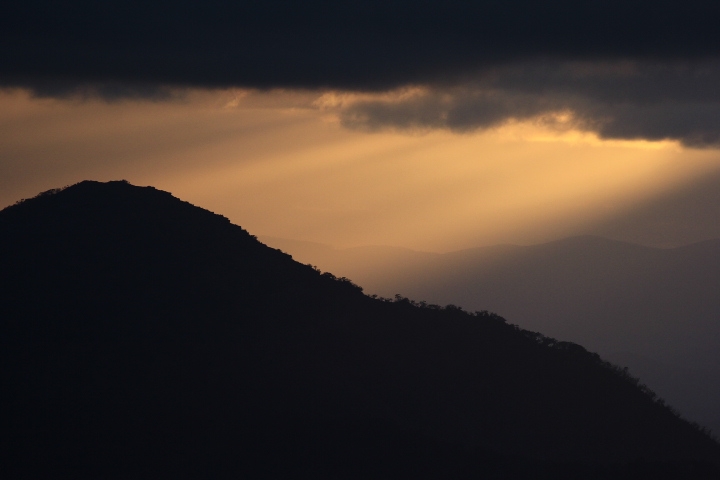 Sunrays from Mt Clear 2, AAWT Mt Clear